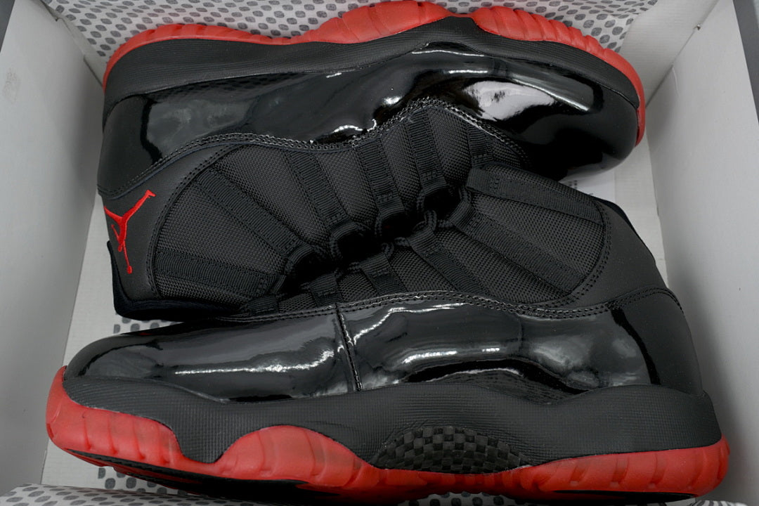 Air Jordan 11 Retro Basketball Shoes Black Red